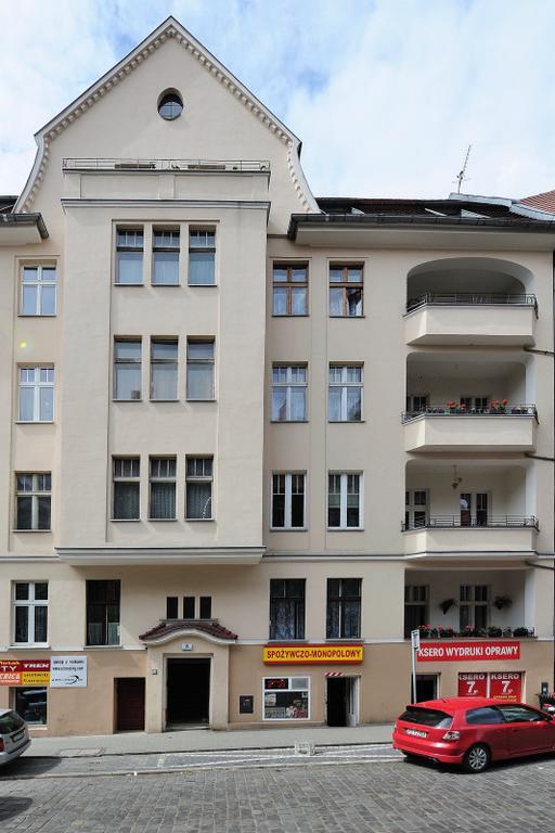 Parada Przy Targach Apartment *
